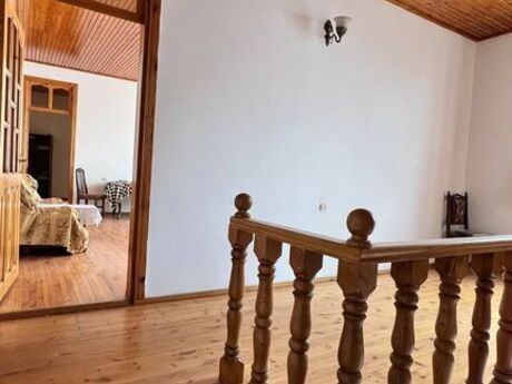 10 otaqlı həyət evi/bağ evi - Bayıl q. - 399.9 m²