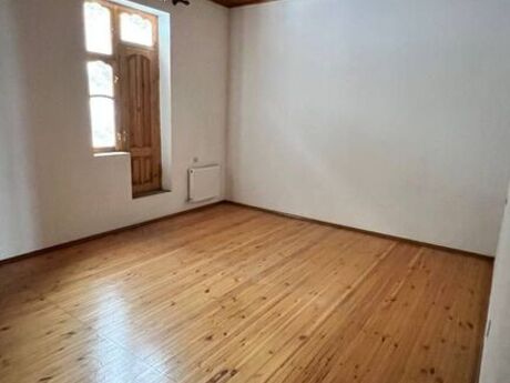 10 otaqlı həyət evi/bağ evi - Bayıl q. - 399.9 m²