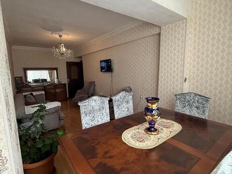 4 otaqlı köhnə tikili - 28 May m. - 120 m²