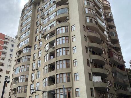 Объявление №5549925 - Баку, м. 28 мая, 4-комн., 220 м², 4/16 этаж