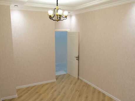 4 otaqlı yeni tikili - 8 Noyabr m. - 151.9 m²