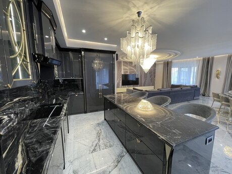 4 otaqlı yeni tikili - Ağ şəhər q. - 213 m²