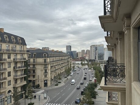 3 otaqlı yeni tikili - Ağ şəhər q. - 137 m²