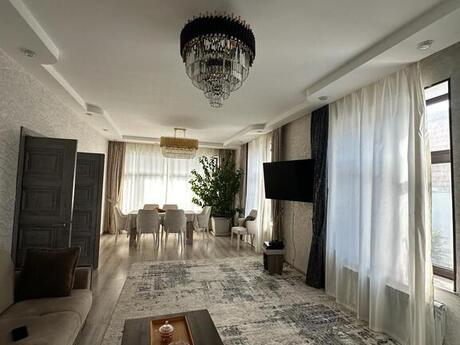 4 otaqlı həyət evi/bağ evi - Buzovna q. - 200 m²