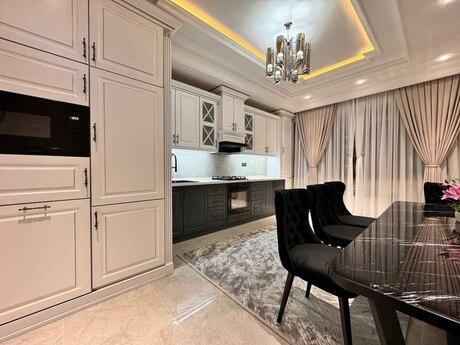 Сдаётся 2-комнатная квартира в новостройке, ЖК Grand Hayat, 105 м², 1 800 AZN/мес, фото 4 / 7