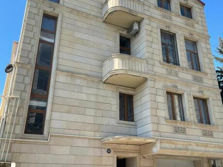 10 otaqlı həyət evi/bağ evi - Gənclik m. - 470 m²