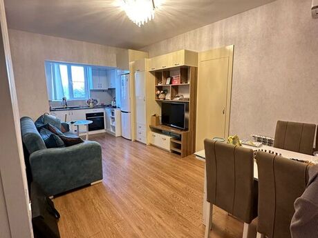 2 otaqlı köhnə tikili - Azadlıq Prospekti m. - 60 m²