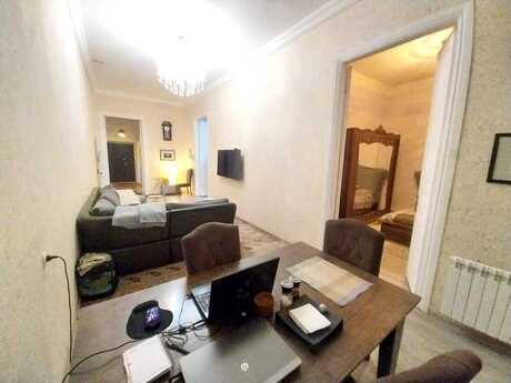 3 otaqlı köhnə tikili - Sahil m. - 90 m²