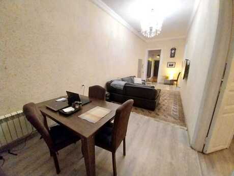 3 otaqlı köhnə tikili - Sahil m. - 90 m²