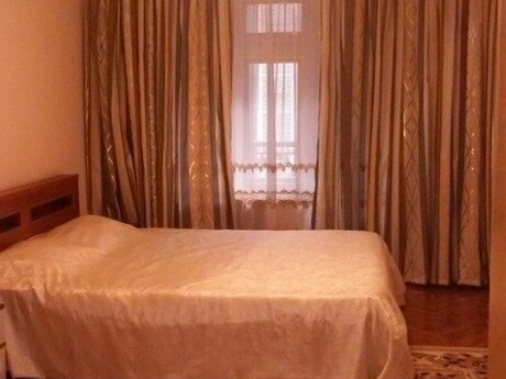 3 otaqlı köhnə tikili - Sahil m. - 100 m²