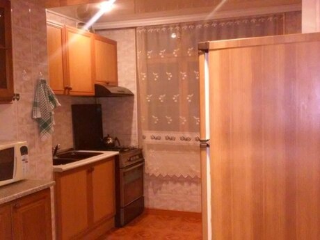 3 otaqlı köhnə tikili - Sahil m. - 100 m²