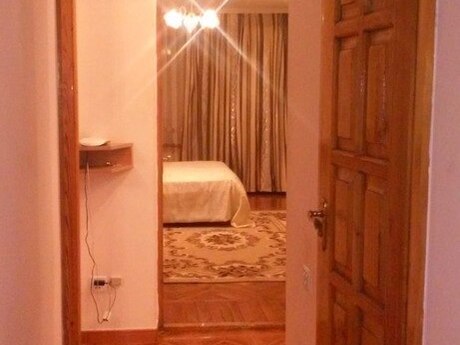 3 otaqlı köhnə tikili - Sahil m. - 100 m²
