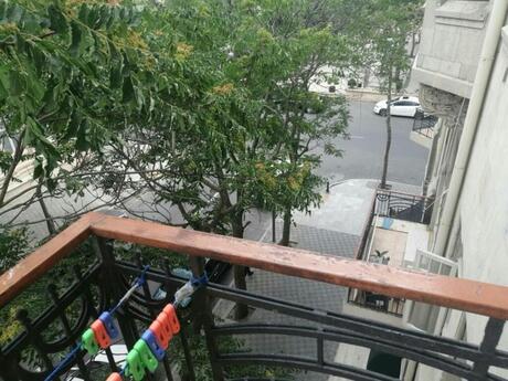2 otaqlı köhnə tikili - 28 May m. - 55 m²
