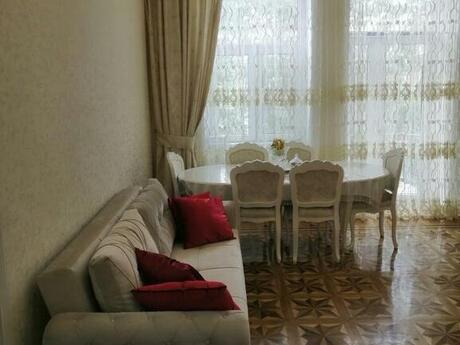 2 otaqlı köhnə tikili - 28 May m. - 55 m²