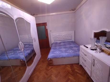 4 otaqlı köhnə tikili - Əhmədli m. - 105 m²