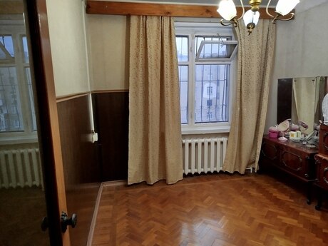 4 otaqlı köhnə tikili - Əhmədli m. - 105 m²