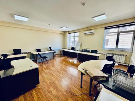 20 otaqlı ofis - 28 May m. - 860 m²