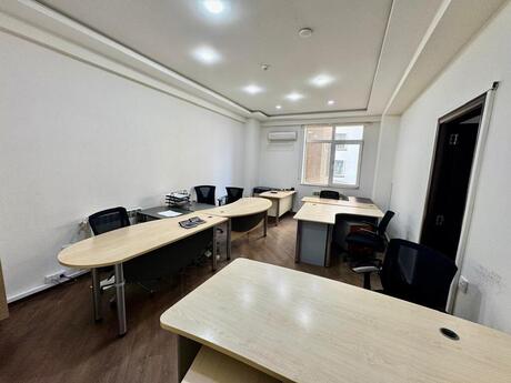 20 otaqlı ofis - 28 May m. - 860 m²