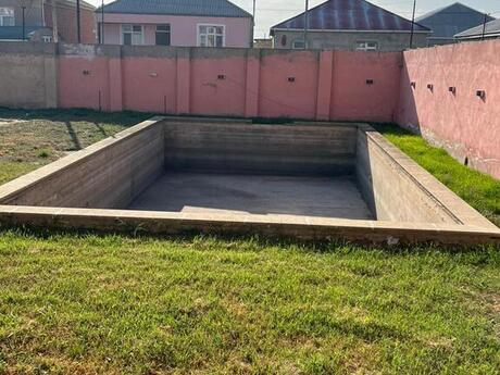 6 otaqlı həyət evi/bağ evi - Saray q. - 300 m²