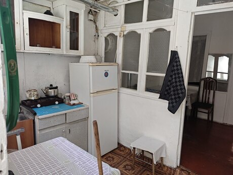 2 otaqlı həyət evi/bağ evi - Nəriman Nərimanov m. - 45 m²