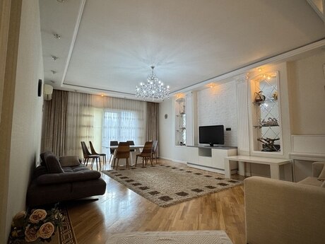 Аренда: 3-комнатная квартира, 140 м², 28 May: 1 550 ₼/мес 5