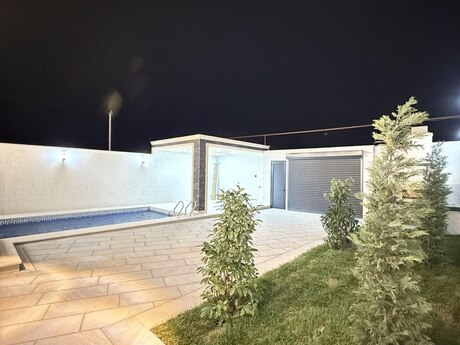 4 otaqlı həyət evi/bağ evi - Şüvəlan q. - 150 m²