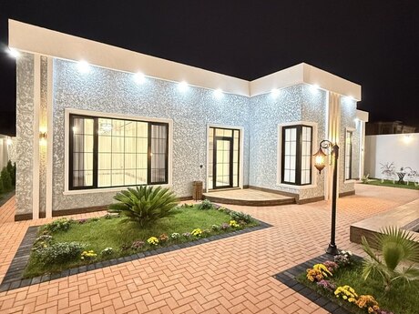 5 otaqlı həyət evi/bağ evi - Şüvəlan q. - 200 m²