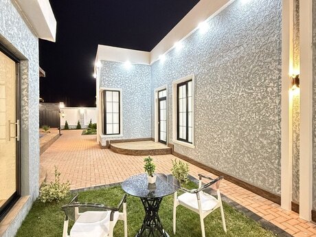 5 otaqlı həyət evi/bağ evi - Şüvəlan q. - 200 m²