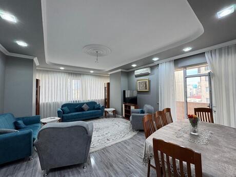 4-комн. новостройка - м. Шах Исмаил Хатаи - 160 м²