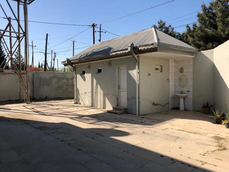 House with Garden, Villa For Rent