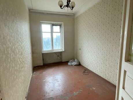 3 otaqlı köhnə tikili - İnşaatçılar m. - 80 m²