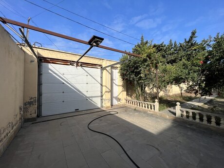 6 otaqlı həyət evi/bağ evi - Xətai r. - 300 m²
