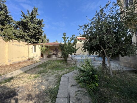 6 otaqlı həyət evi/bağ evi - Xətai r. - 300 m²