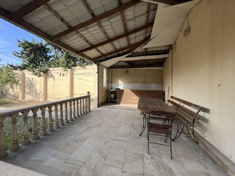 6 otaqlı həyət evi/bağ evi - Xətai r. - 300 m²