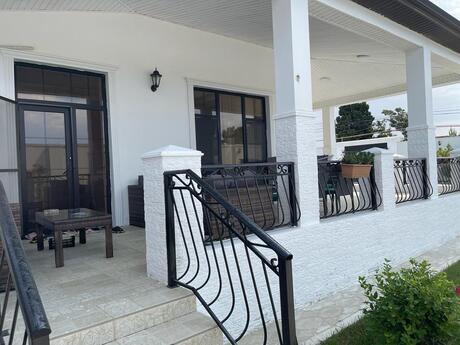 5 otaqlı həyət evi/bağ evi - Novxanı q. - 270 m²