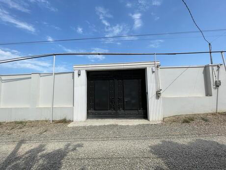 5 otaqlı həyət evi/bağ evi - Novxanı q. - 270 m²