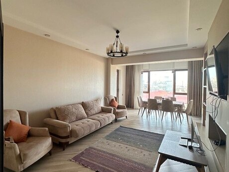 2 otaqlı yeni tikili - Şah İsmayıl Xətai m. - 120 m²