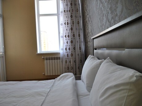 3-комн. новостройка - м. Низами - 140 м²