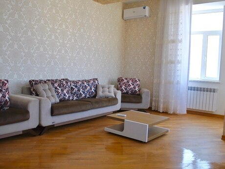 3-комн. новостройка - м. Низами - 140 м²