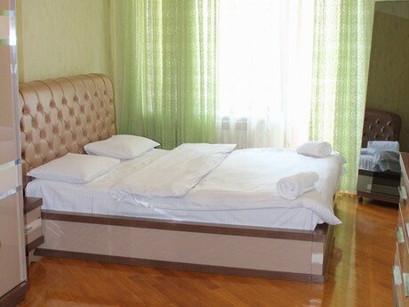 3-комн. новостройка - м. Низами - 145 м²
