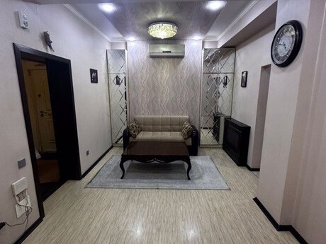 Объявление №5563593 - Баку, пос. 8-й мкр, 2-комн., 68 м², 11/14 этаж