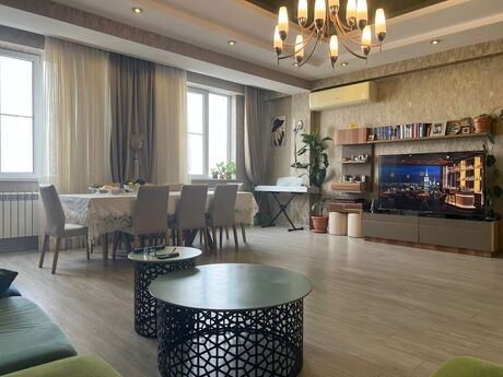 Elan №5564633 - Bakı, 20 Yanvar m., 4 otaqlı, 141 m², 19/19 mərtəbə