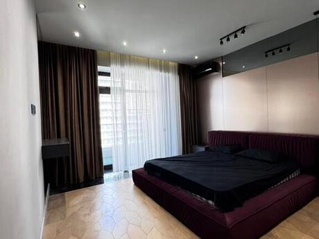 3 otaqlı yeni tikili - 8 Noyabr m. - 149 m²