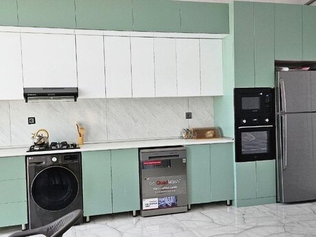 3 otaqlı həyət evi/bağ evi - Mərdəkan q. - 250 m²