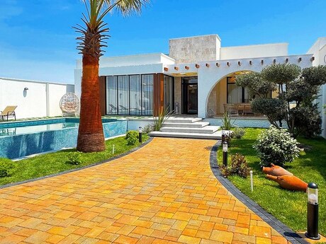 3 otaqlı həyət evi/bağ evi - Mərdəkan q. - 250 m²