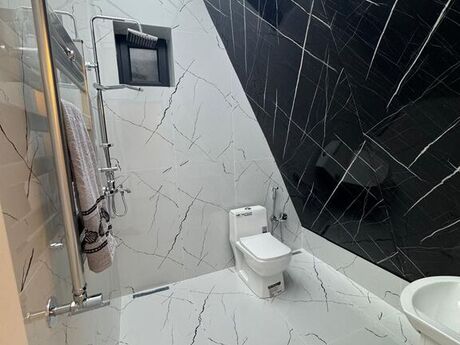 Mərdəkanda 3 otaqlı həyət evi kirayə verilir, 150 m², 80 AZN/ay, şəkil 5 / 12