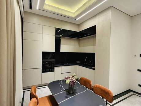 3-room apartment for rent, 110 m², Ağ şəhər: 2 300 ₼/mo 3