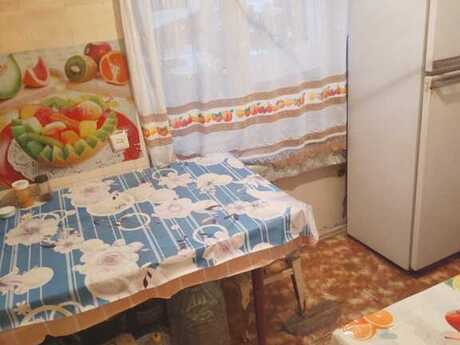 2 otaqlı köhnə tikili - Elmlər Akademiyası m. - 50 m²