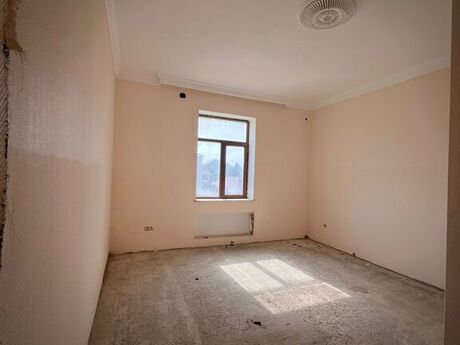 20 otaqlı həyət evi/bağ evi - Novxanı q. - 1000 m²