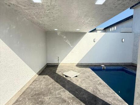 4 otaqlı həyət evi/bağ evi - Şüvəlan q. - 130 m²